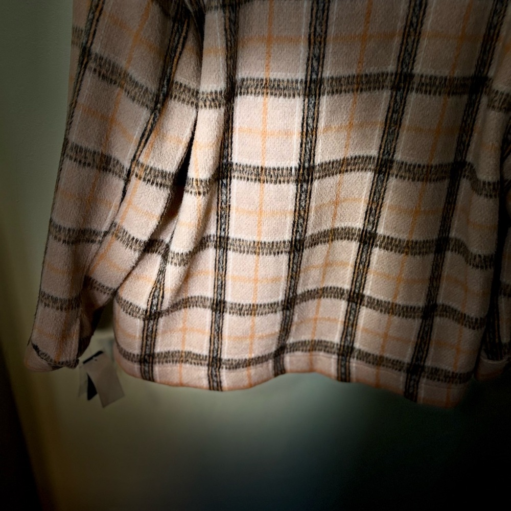 Sebby Tan and Black Plaid Blazer - NWT! - Picture 5 of 9